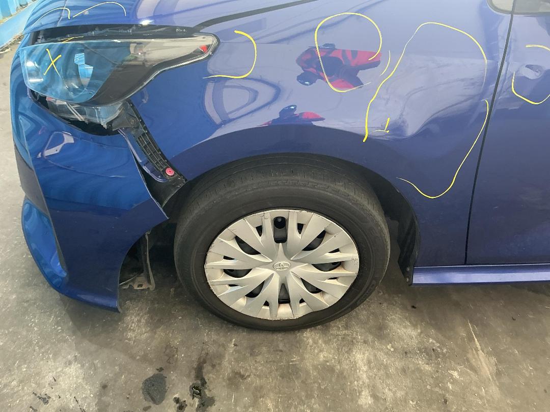 Photo '17' of Toyota Yaris GX