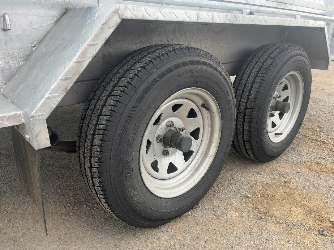 Photo '17' of TRAILER BST2022D Flat Deck - Tandem Photo '17' of TRAILER BST2022D Flat Deck - Tandem