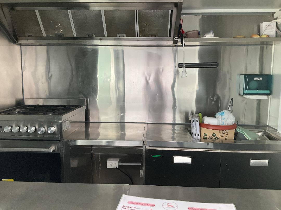 Photo '7' of TRAILER FOOD TRAILER