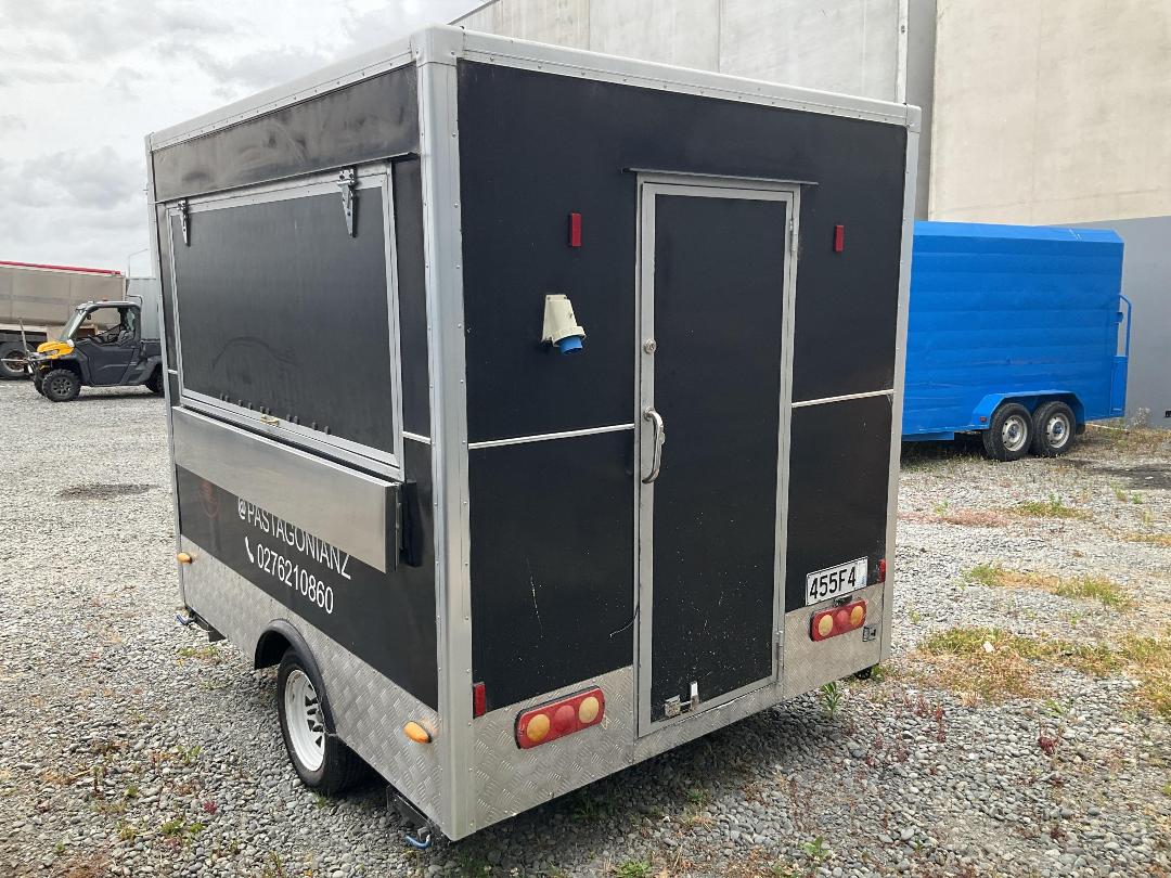 Photo '3' of TRAILER FOOD TRAILER