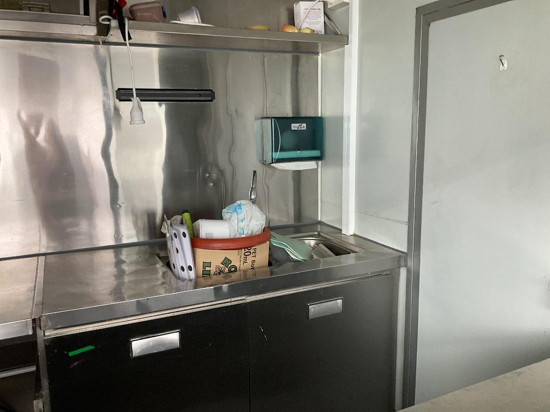 Photo '10' of TRAILER FOOD TRAILER