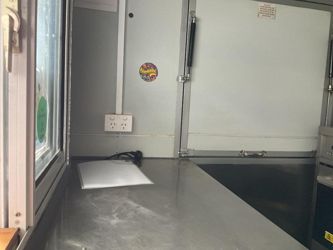 Photo '12' of TRAILER FOOD TRAILER