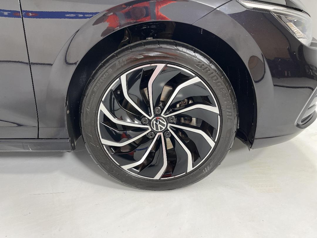 Photo '9' of Volkswagen Golf