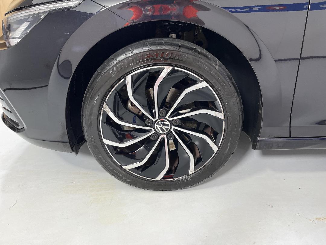 Photo '10' of Volkswagen Golf