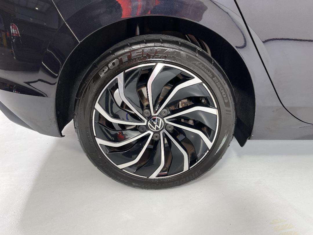 Photo '12' of Volkswagen Golf