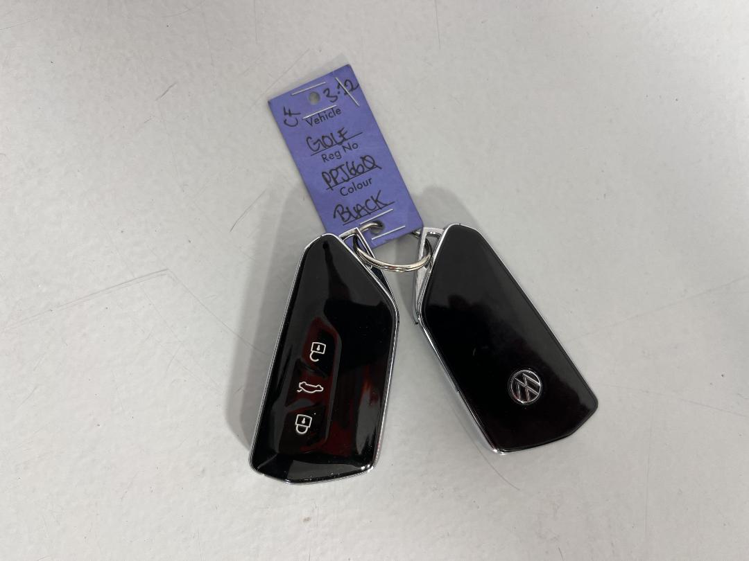 Photo '22' of Volkswagen Golf