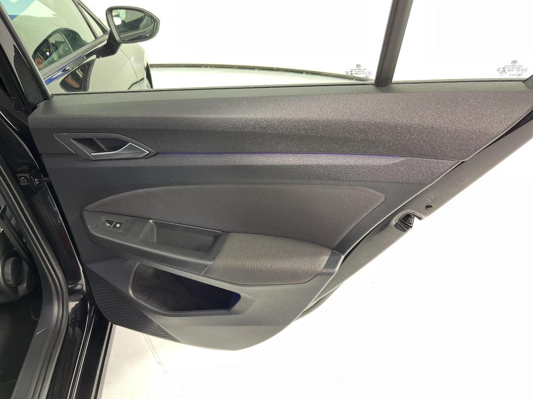 Photo '19' of Volkswagen Golf