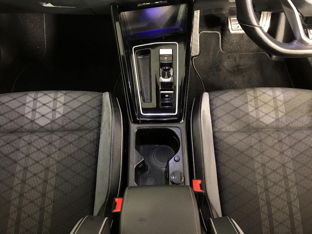 Photo '18' of Volkswagen Golf Photo '18' of Volkswagen Golf