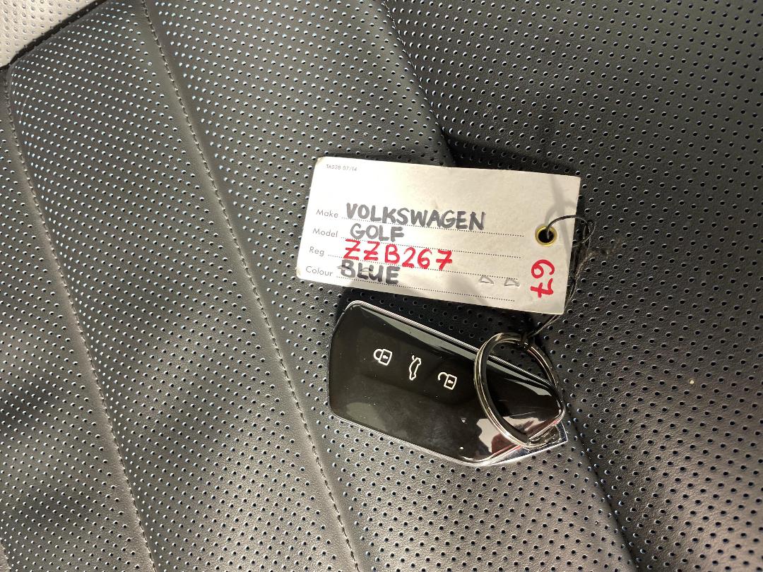 Photo '22' of Volkswagen Golf Photo '22' of Volkswagen Golf