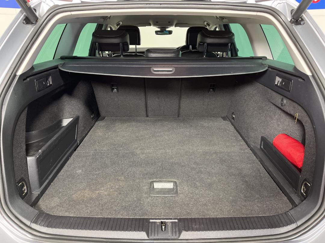 Photo '14' of Volkswagen Passat