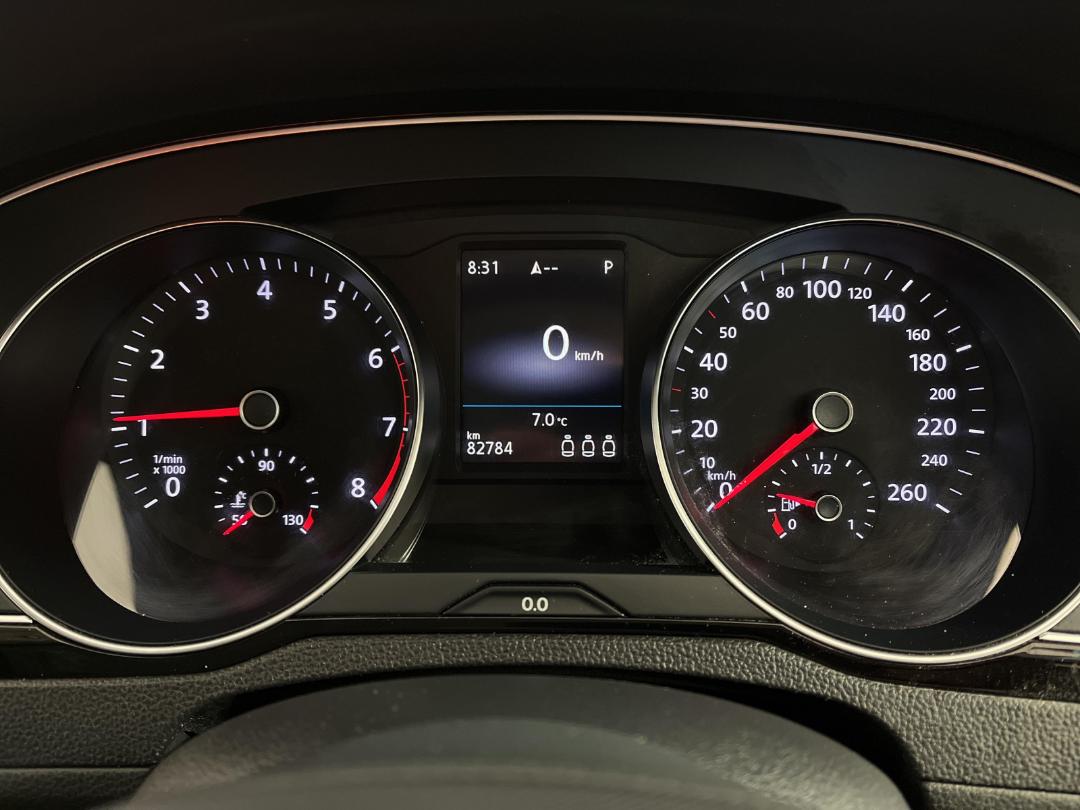 Photo '21' of Volkswagen Passat