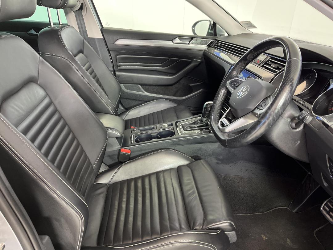 Photo '16' of Volkswagen Passat