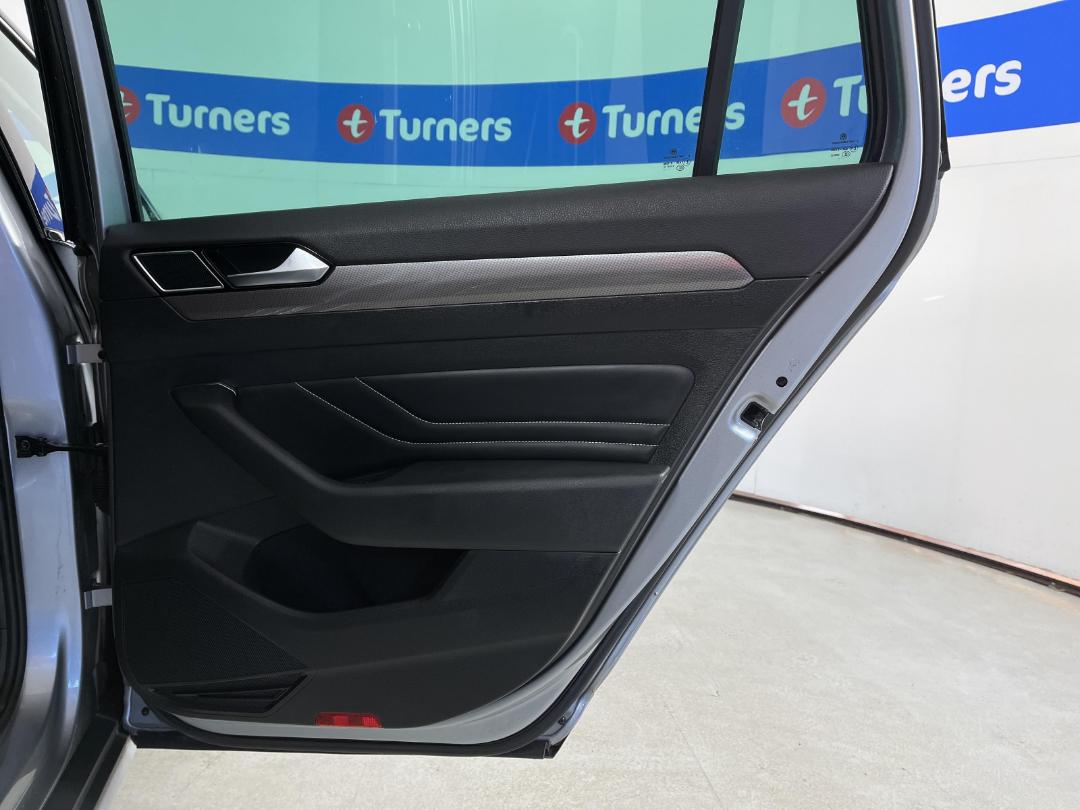 Photo '19' of Volkswagen Passat