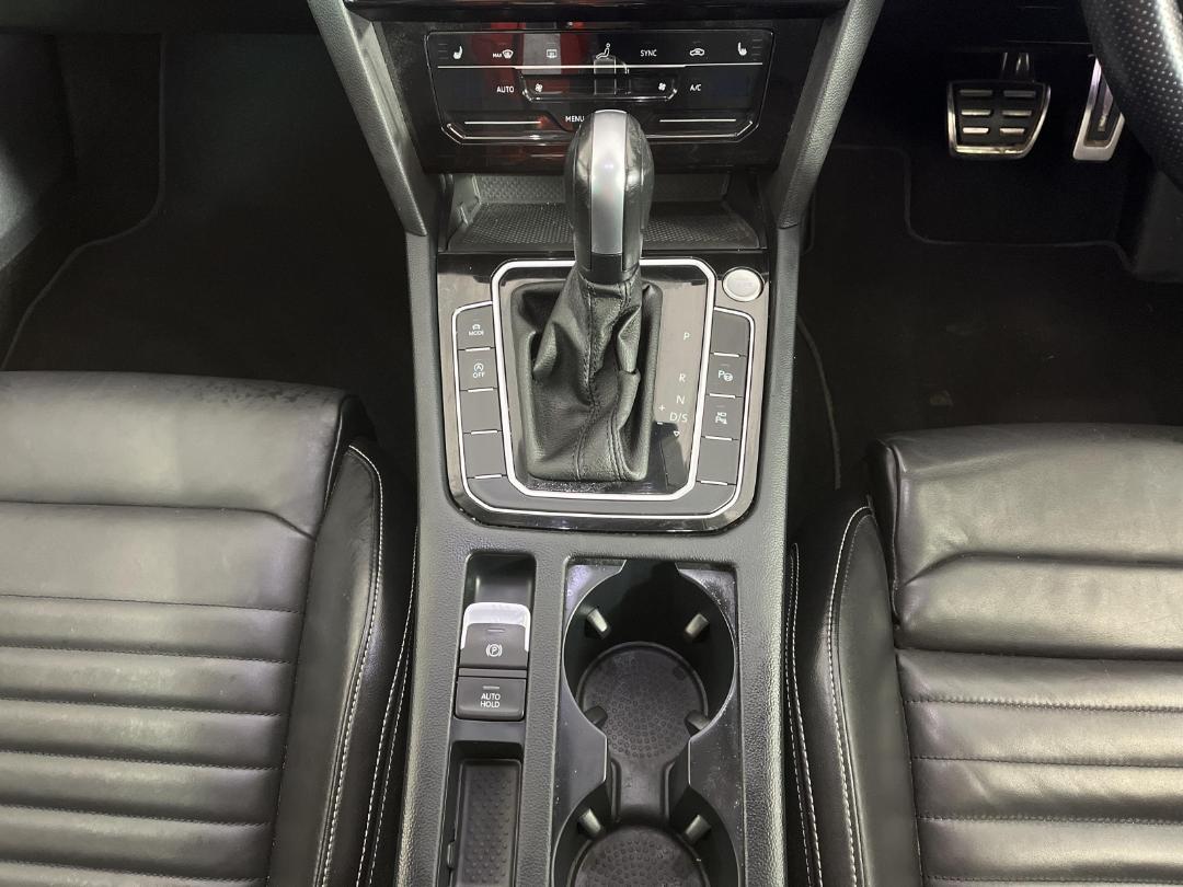 Photo '18' of Volkswagen Passat