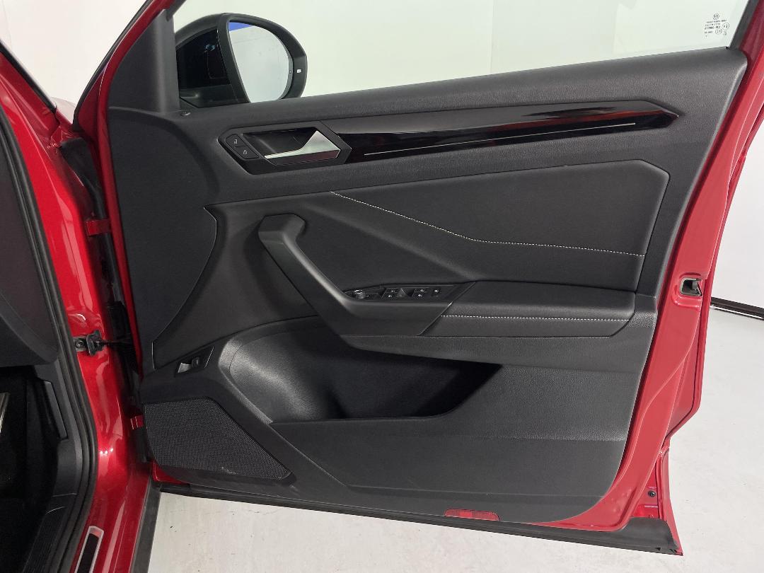 Photo '15' of Volkswagen T-ROC