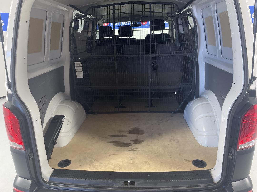 Photo '14' of Volkswagen T6