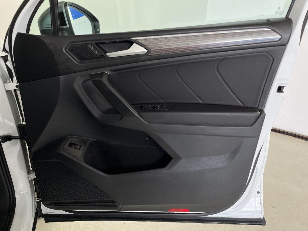 Photo '15' of Volkswagen Tiguan Photo '15' of Volkswagen Tiguan