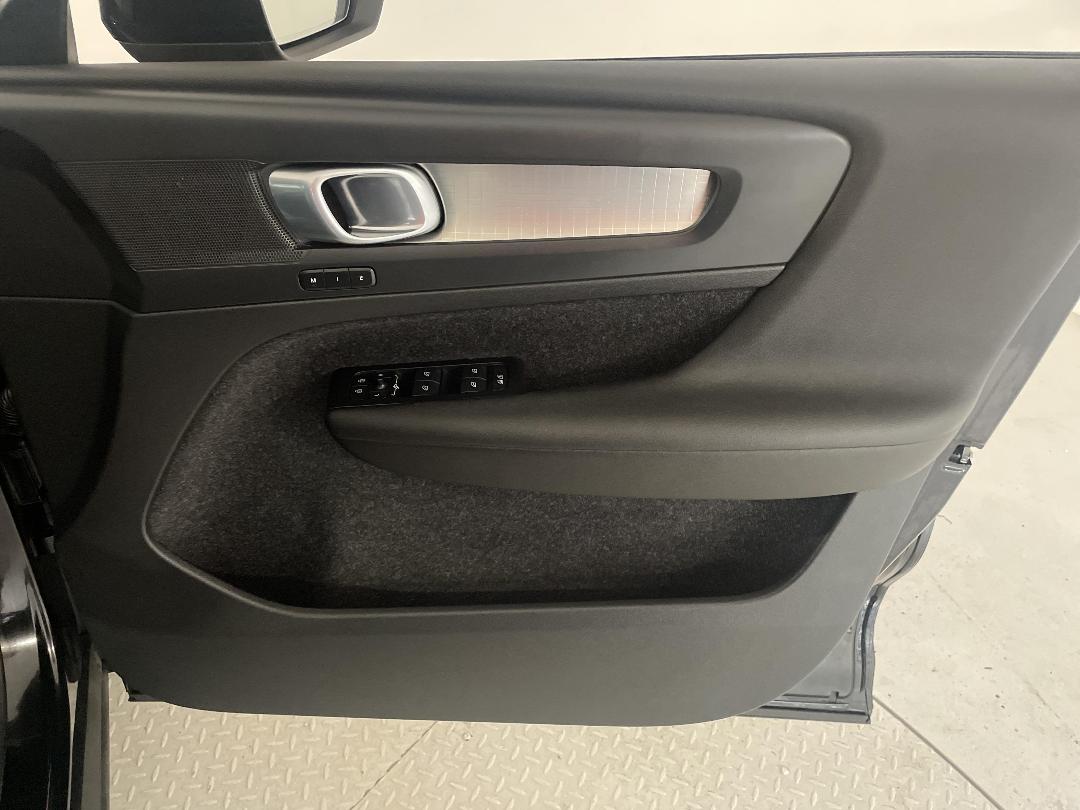 Photo '15' of Volvo XC40