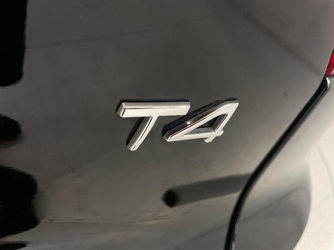 Photo '37' of Volvo XC40