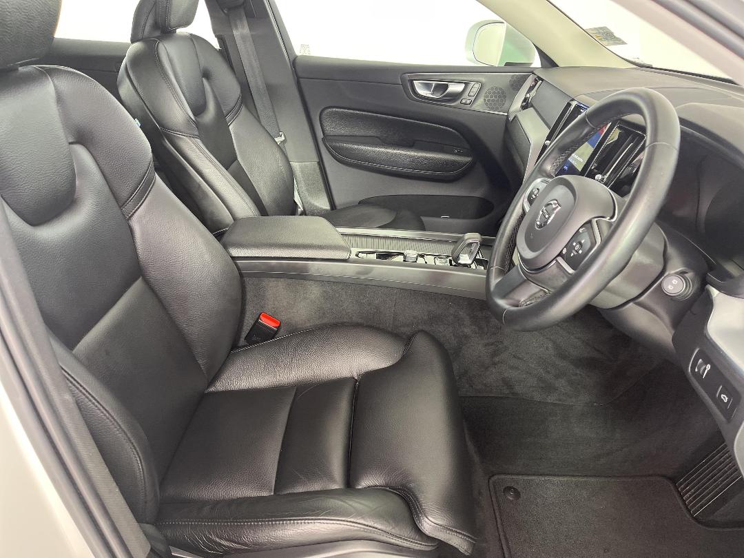 Photo '16' of Volvo XC60 Photo '16' of Volvo XC60