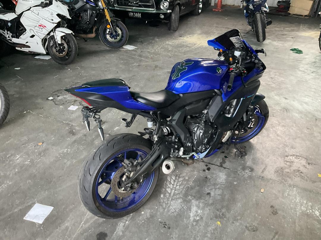 Photo '7' of Yamaha YZF-R7HO N