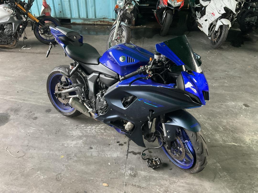 Photo '2' of Yamaha YZF-R7HO N