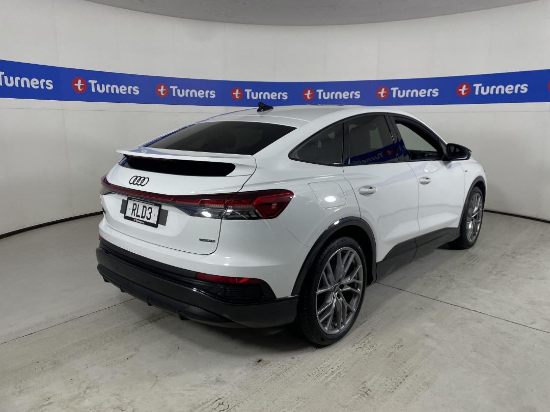 Photo '7' of Audi Q4 E-Tron