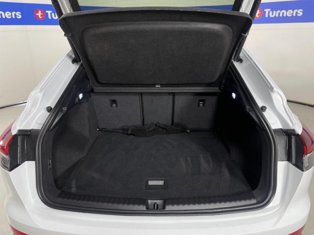 Photo '14' of Audi Q4 E-Tron