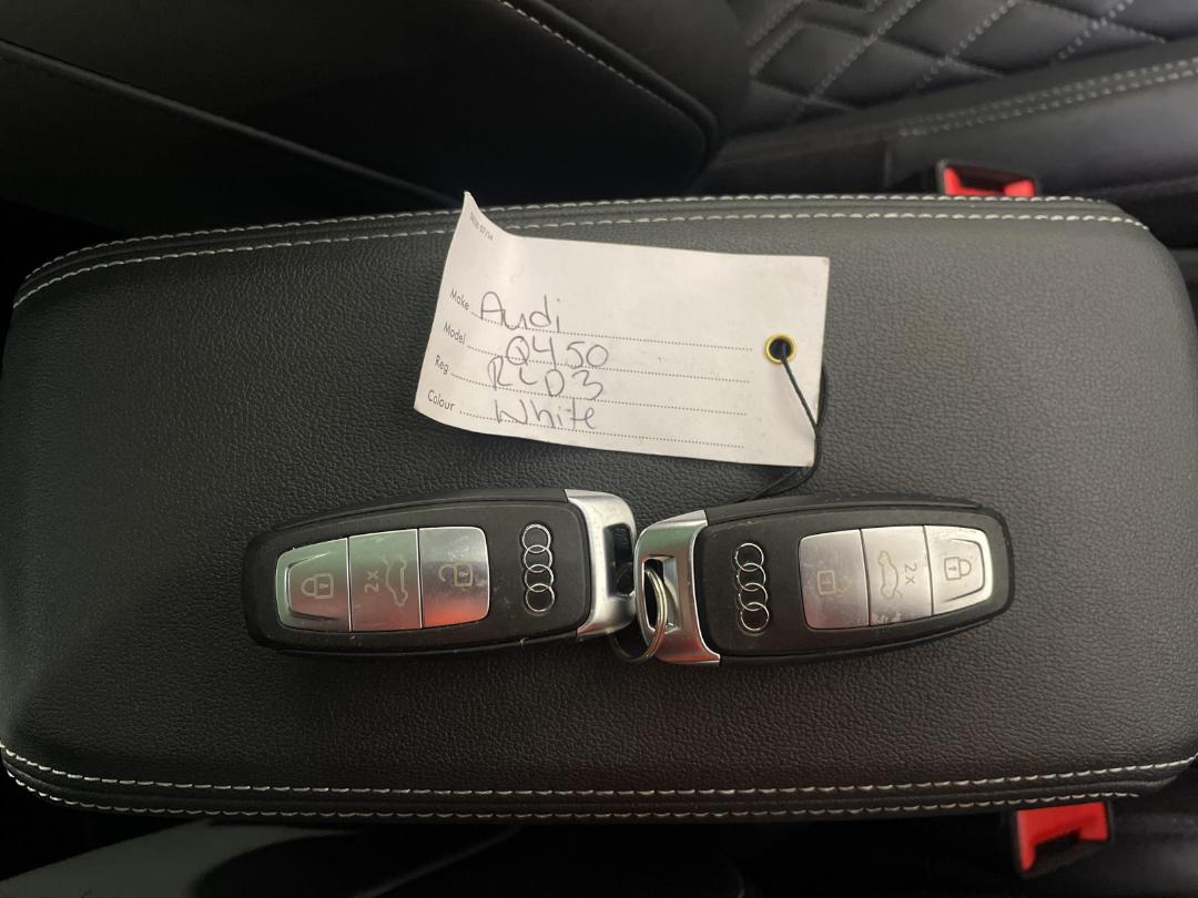 Photo '22' of Audi Q4 E-Tron