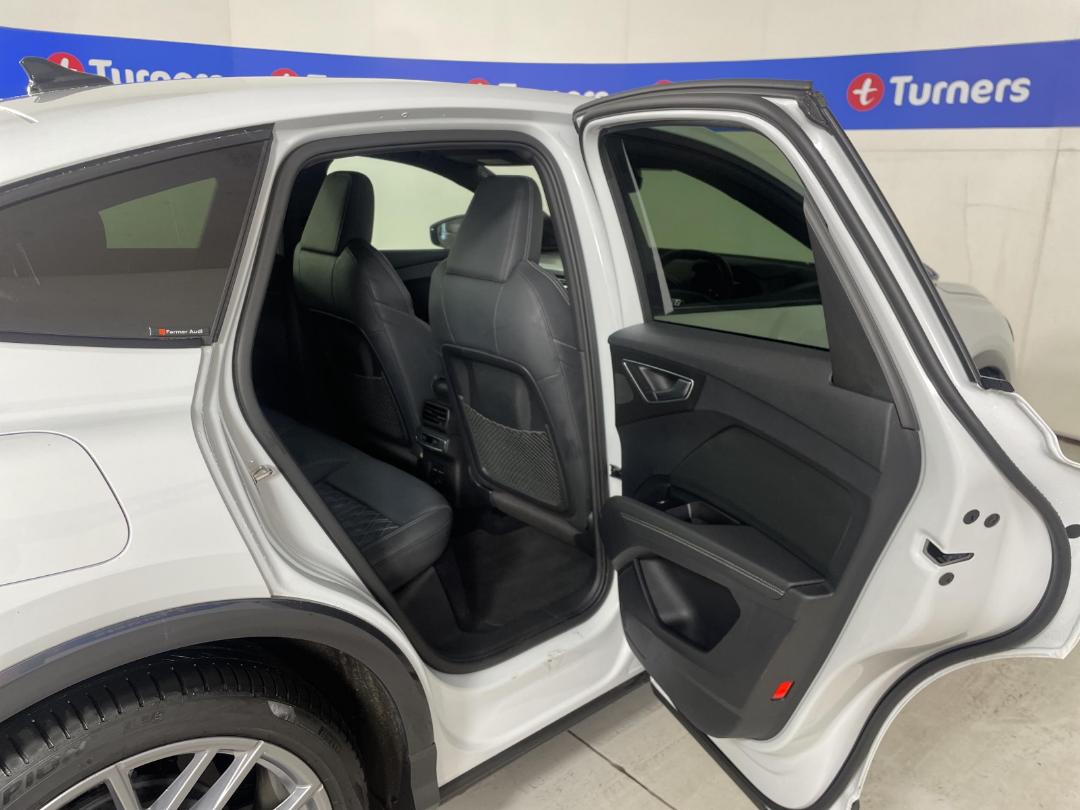 Photo '19' of Audi Q4 E-Tron