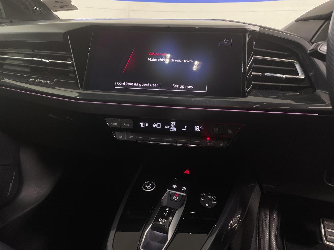 Photo '18' of Audi Q4 E-Tron