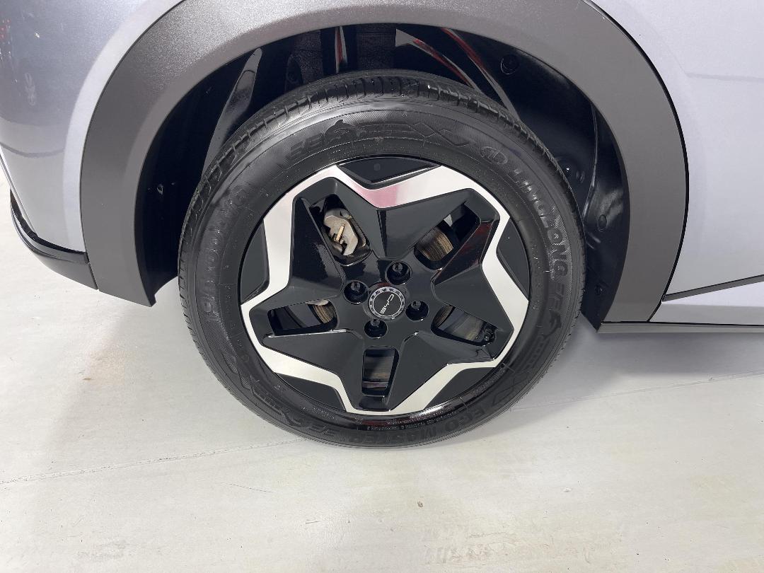 Photo '12' of BYD Dolphin