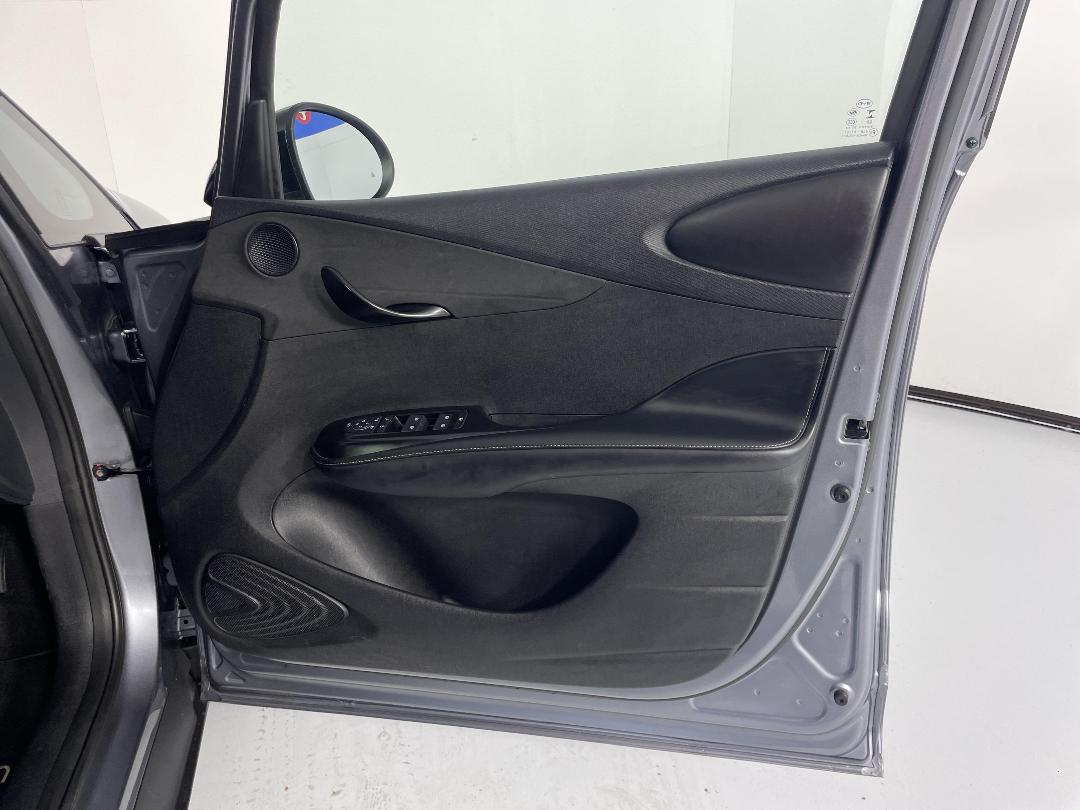 Photo '15' of BYD Dolphin Photo '15' of BYD Dolphin