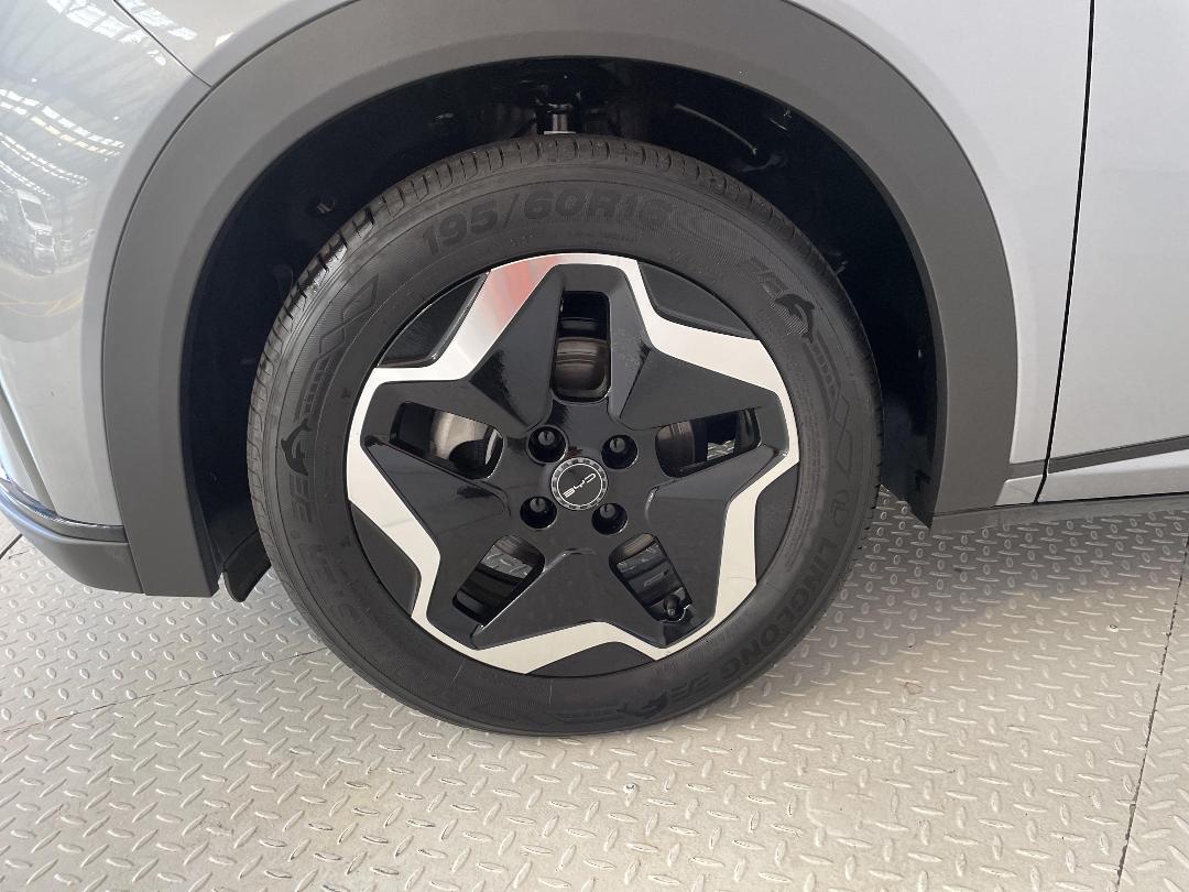 Photo '10' of BYD Dolphin