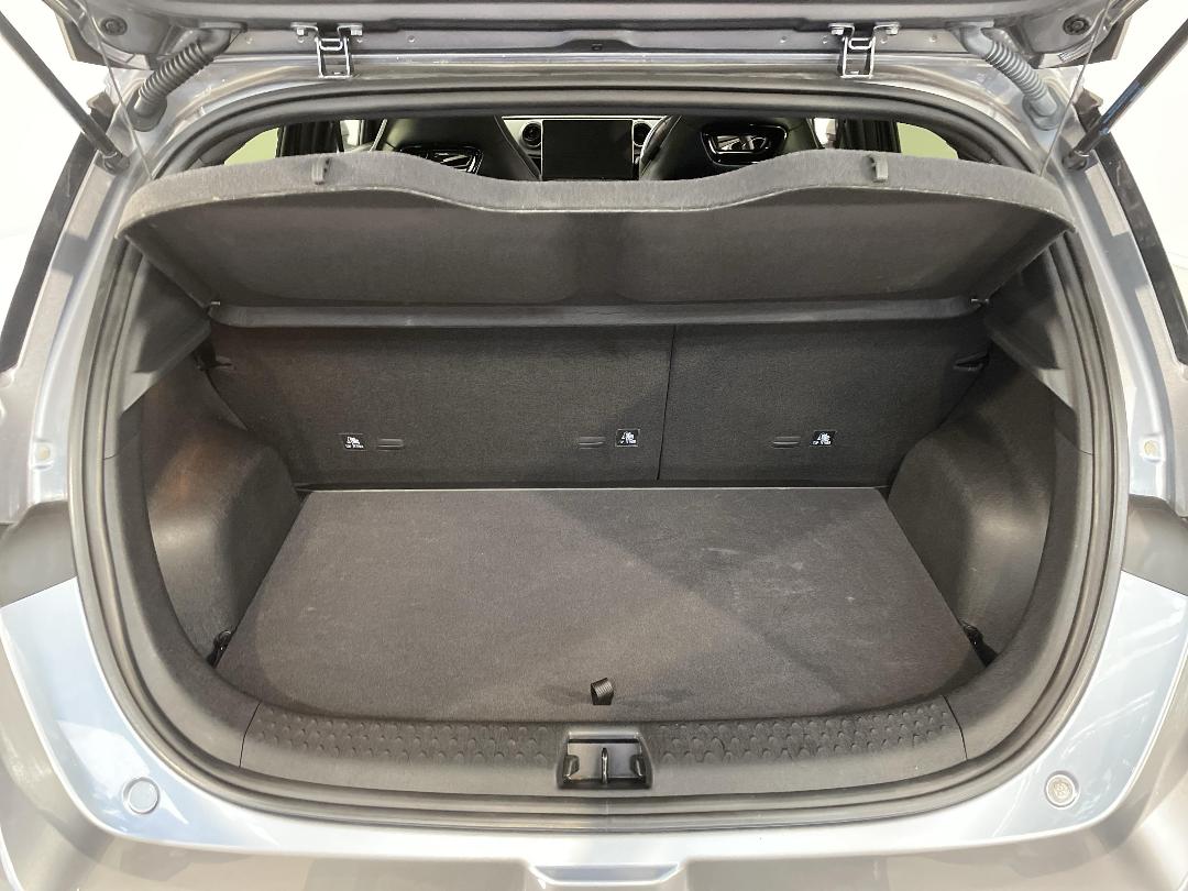 Photo '14' of BYD Dolphin Photo '14' of BYD Dolphin