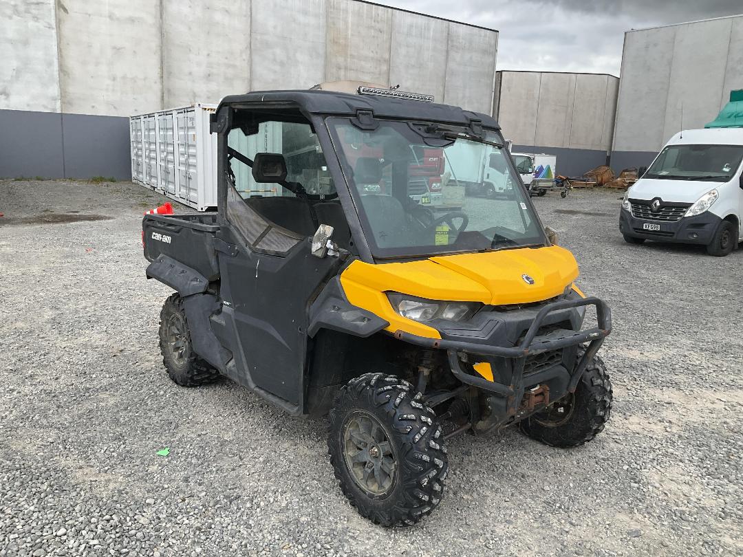 Photo '5' of CAN-AM DEFENDER