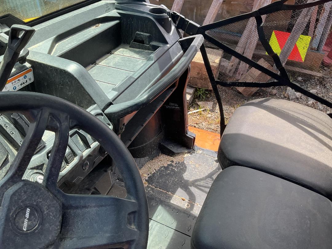 Photo '8' of CAN-AM HD9 4WD Photo '8' of CAN-AM HD9 4WD