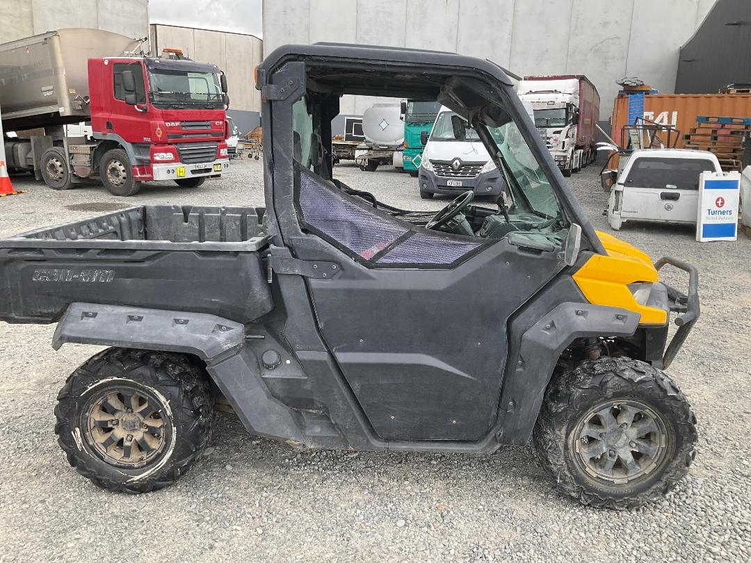 Photo '6' of CAN-AM HD9 DEFENDER