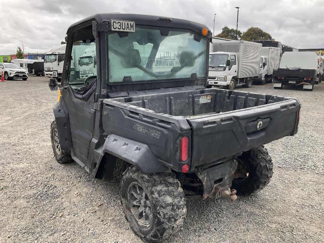 Photo '3' of CAN-AM HD9 DEFENDER
