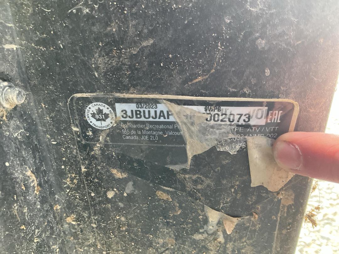 Photo '22' of CAN-AM HD9 DEFENDER