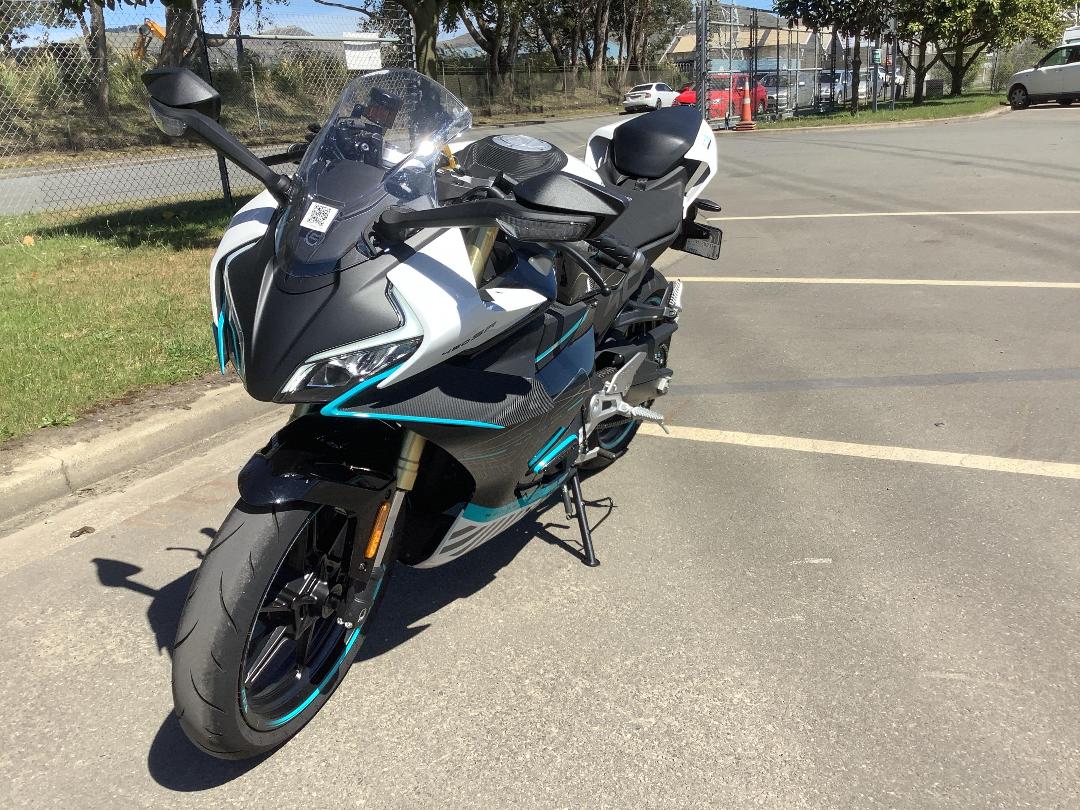 Photo '8' of Cfmoto 450SR Photo '8' of Cfmoto 450SR