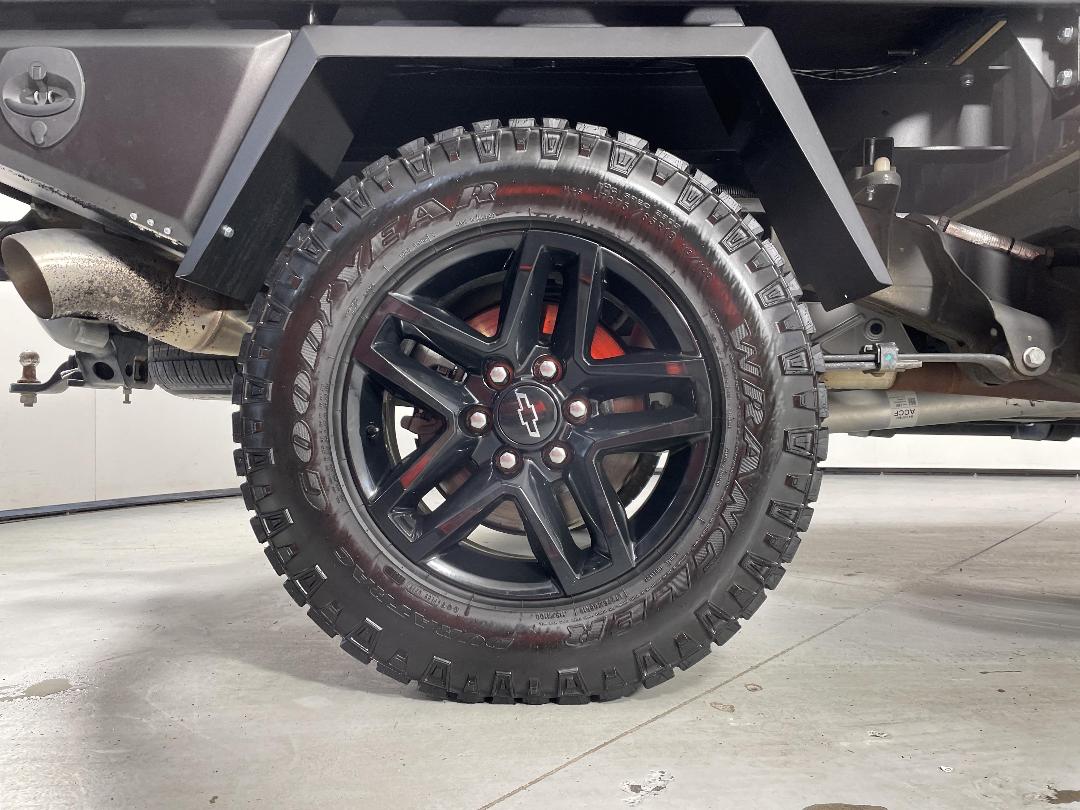 Photo '12' of Chevrolet Silverado 1500