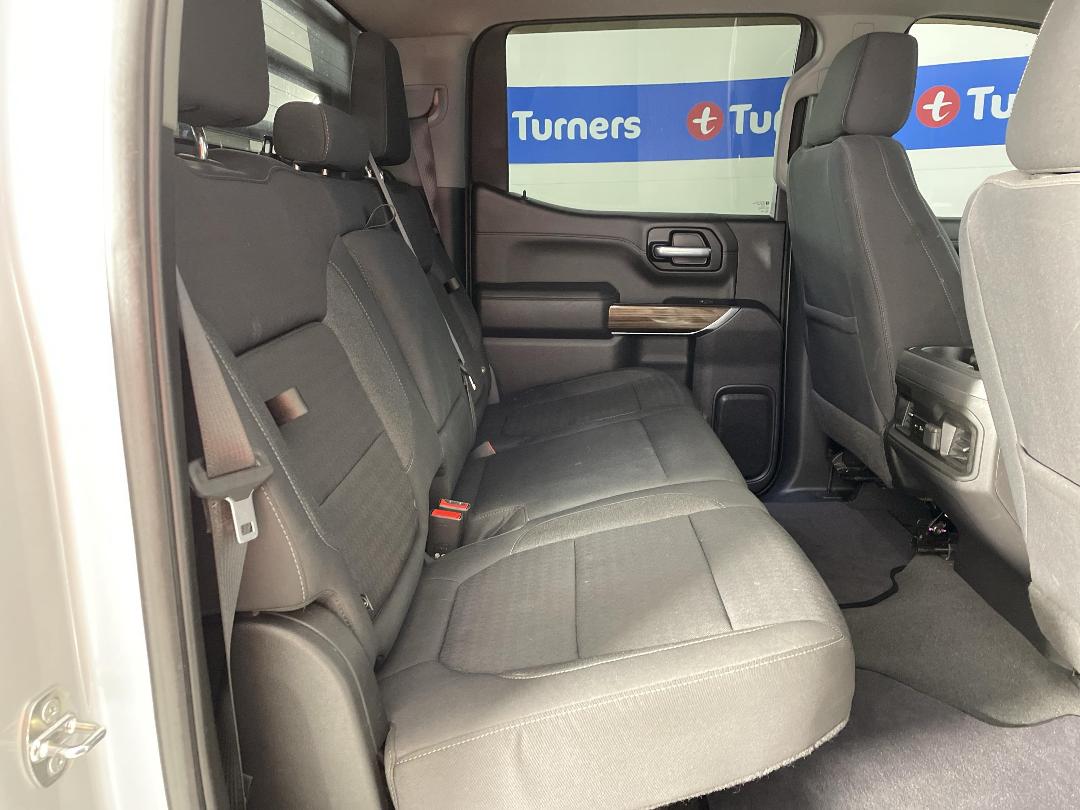 Photo '20' of Chevrolet Silverado 1500