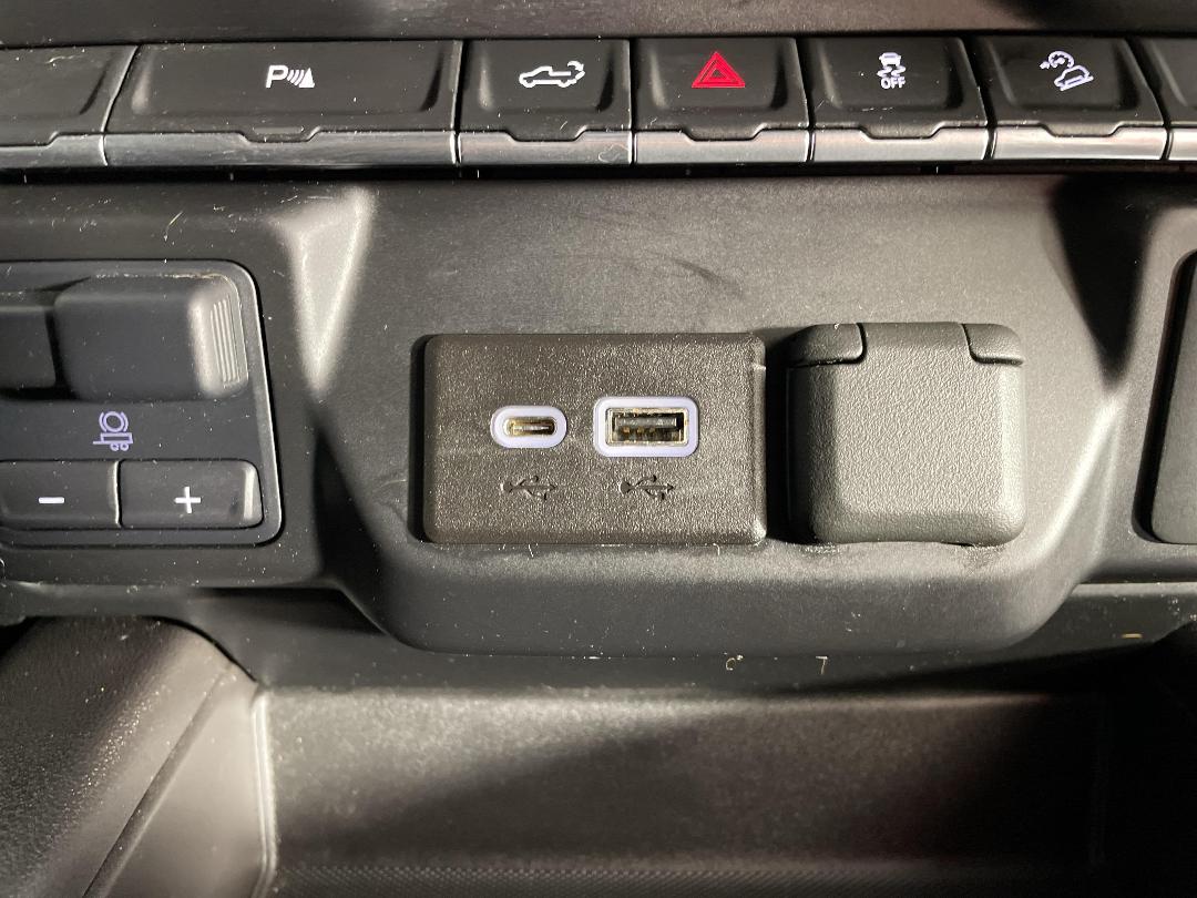 Photo '30' of Chevrolet Silverado 1500