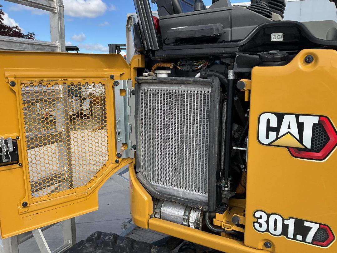 Photo '26' of Excavator Caterpillar 301.7/SRT Excavator Trailer Flat Deck - Tandem