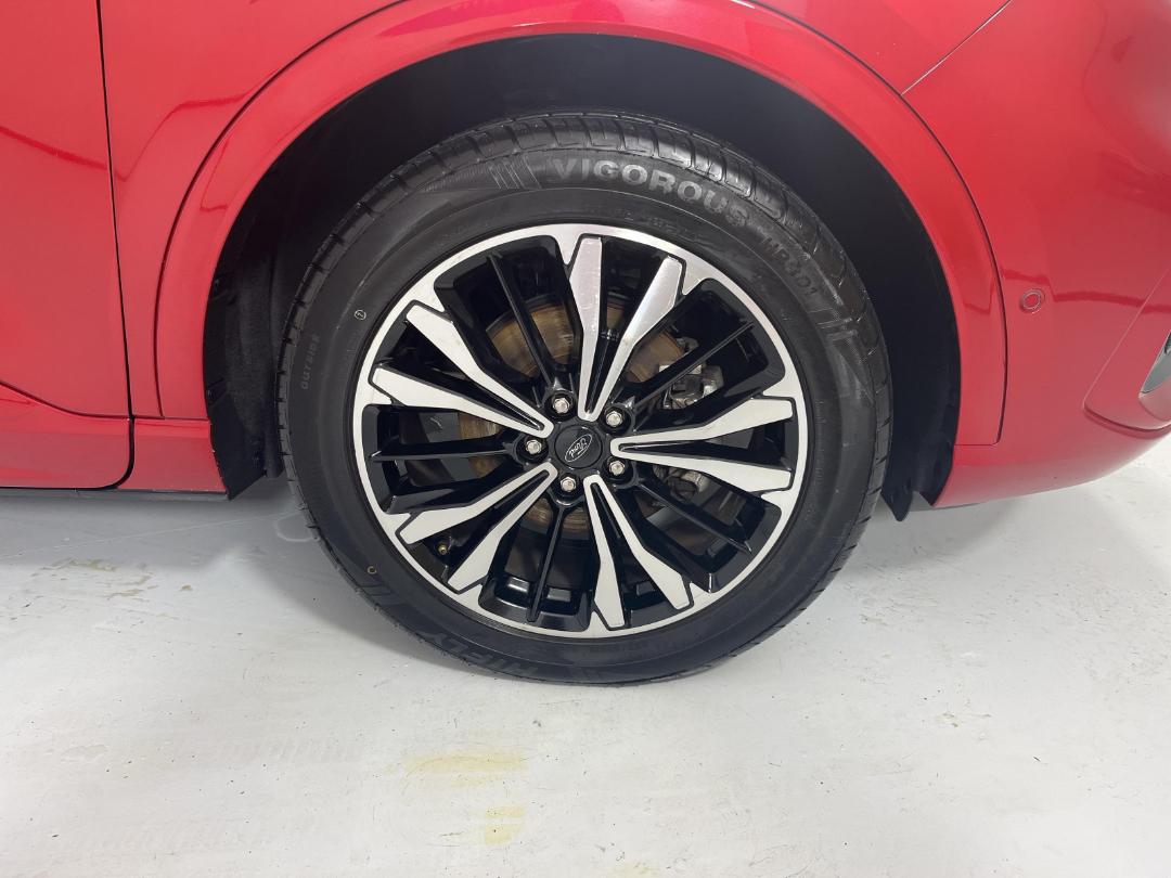 Photo '9' of Ford Escape