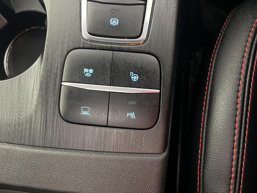 Photo '24' of Ford Escape