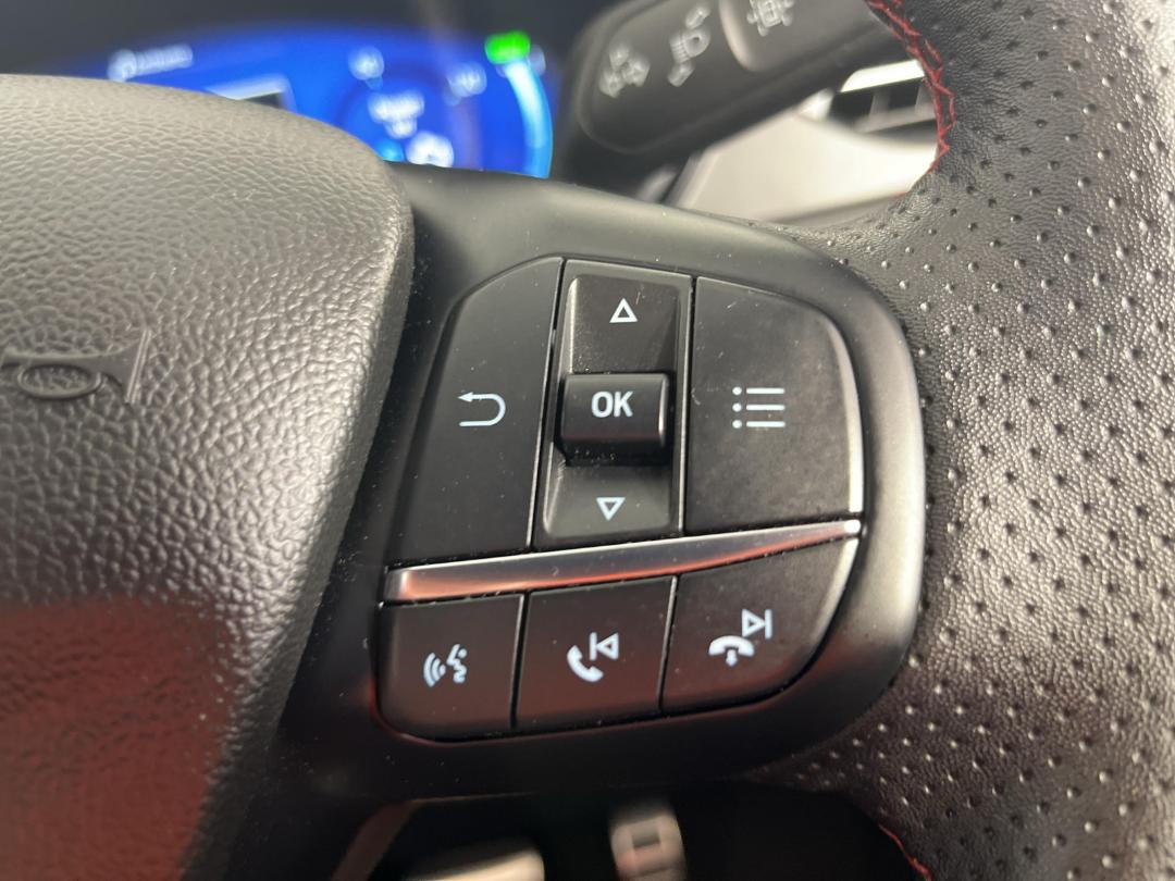 Photo '27' of Ford Escape