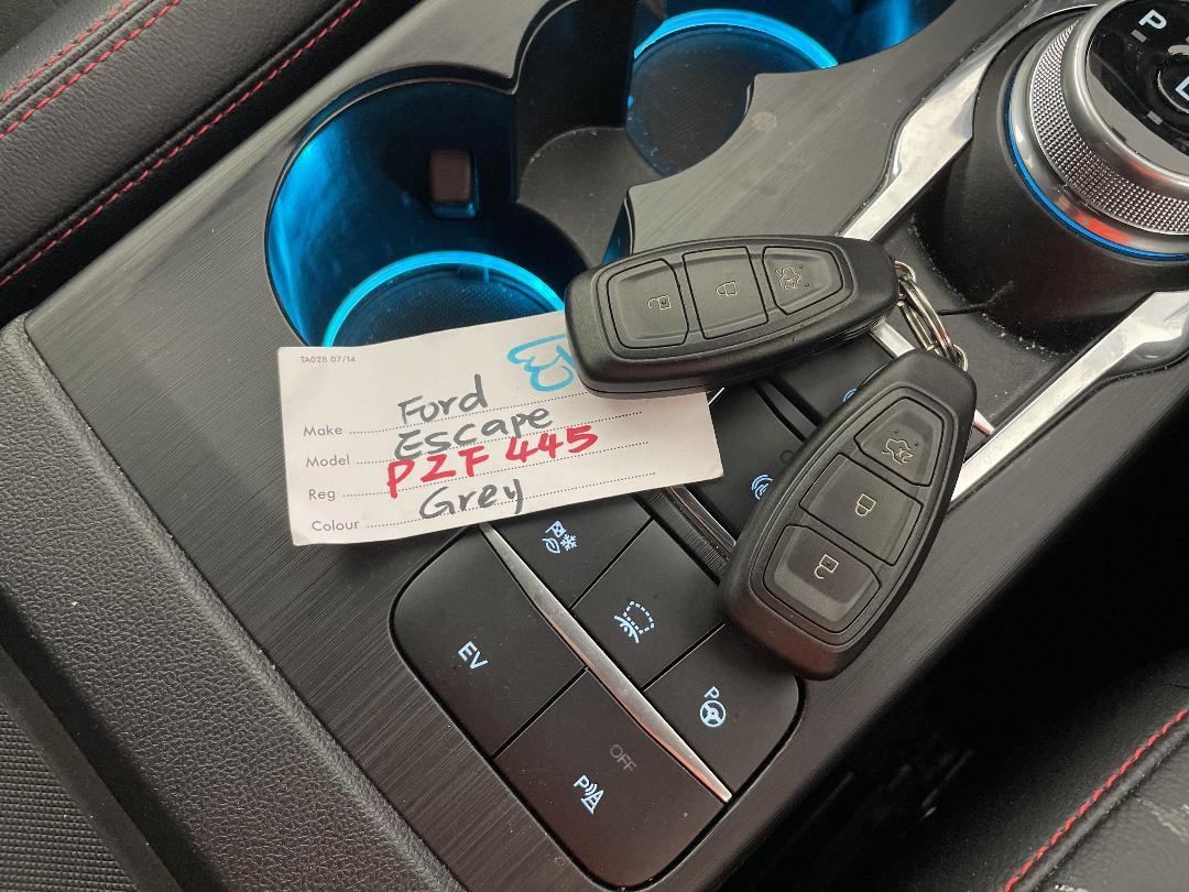 Photo '22' of Ford Escape Photo '22' of Ford Escape