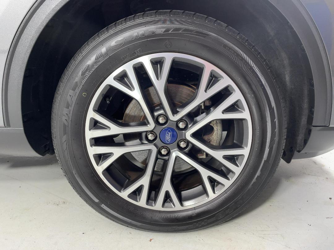 Photo '9' of Ford Escape